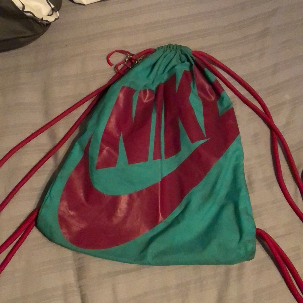 Nike drawstring bag